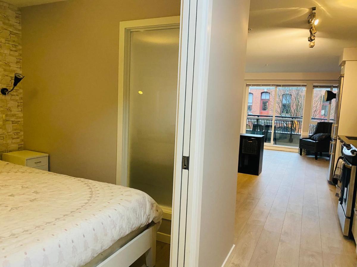 Downtown Heritage Condo With Parking Victoria Exterior foto